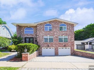 897 Virgil Ave, Ridgefield, NJ 07657