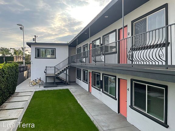 3rd image of 710 W 27th St #9081245