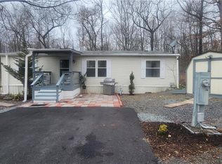 7584 Rocky Ridge Rd, East Stroudsburg, PA 18302