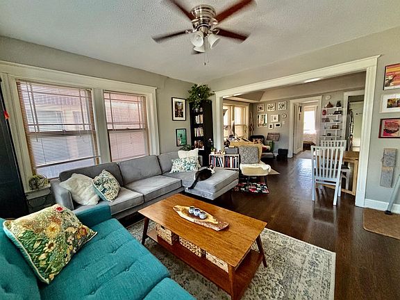 3rd image of 213-215 E 30th St #215-1E