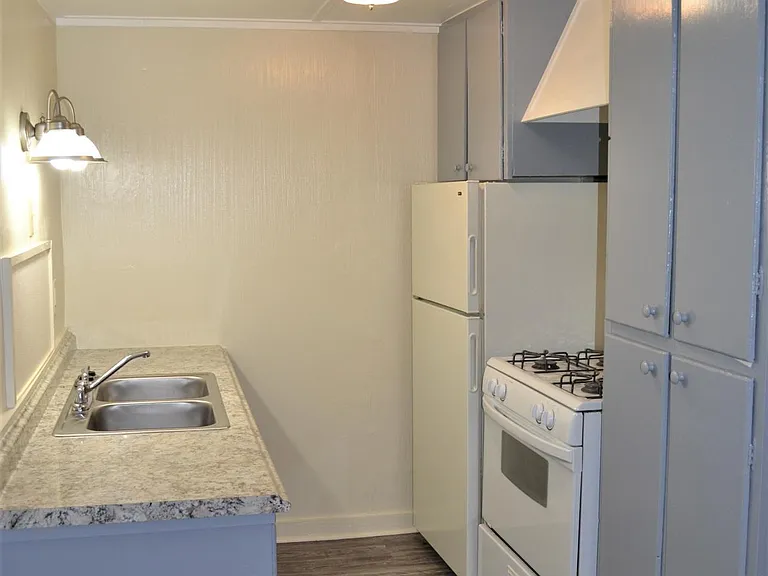 131 1/2 Mildred St #C — Photo 5