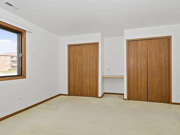 5th image of 15724 Peggy Ln APT 4