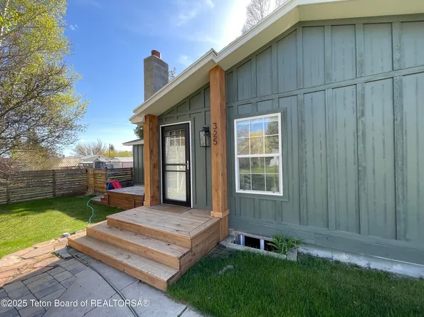 325 1st North St, Cokeville, WY 83114