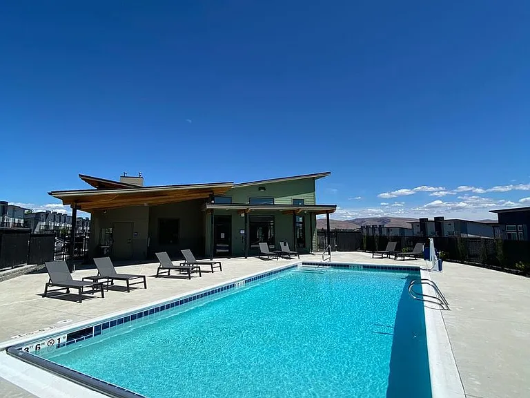 200 Canyon Pkwy — Photo 20