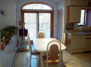 19 Cobblestone Dr, Ridge, NY 11961