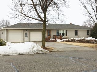 331 8th St SW, Wadena, MN 56482
