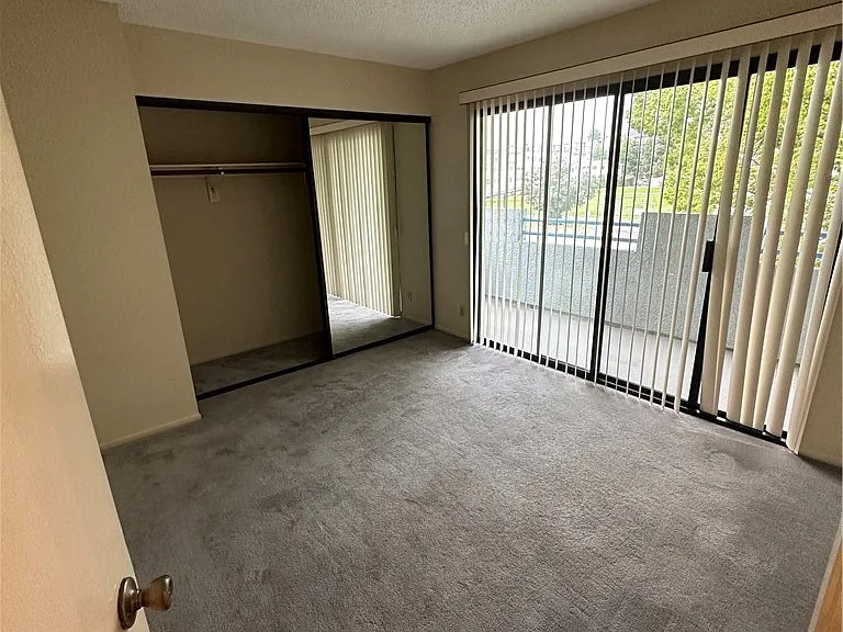 420 Milford St — Photo 35