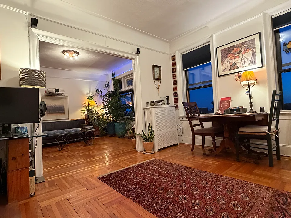 53 Duncan Ave #53