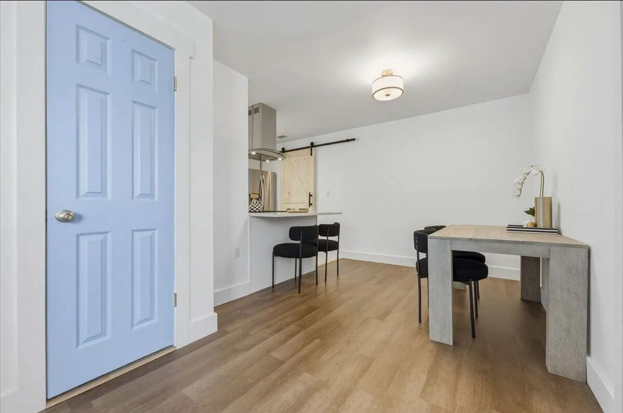 3 bed, 1286 sqft, $3,000 — Photo 4