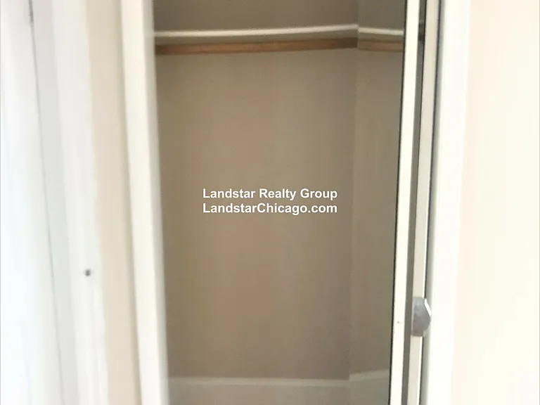 3050 W Berteau Ave #3 — Photo 12