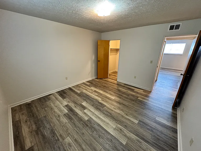 7308 Six Mile Ln — Photo 23