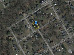 114 1st St, Oxford, NC 27565