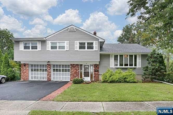 1st image of 18 Karen Ln