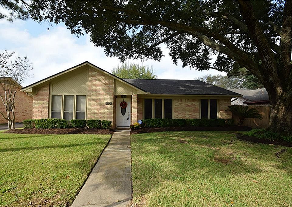 1st image of 21342 Park Tree Ln