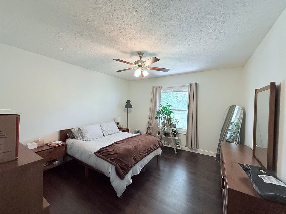 Front bedroom