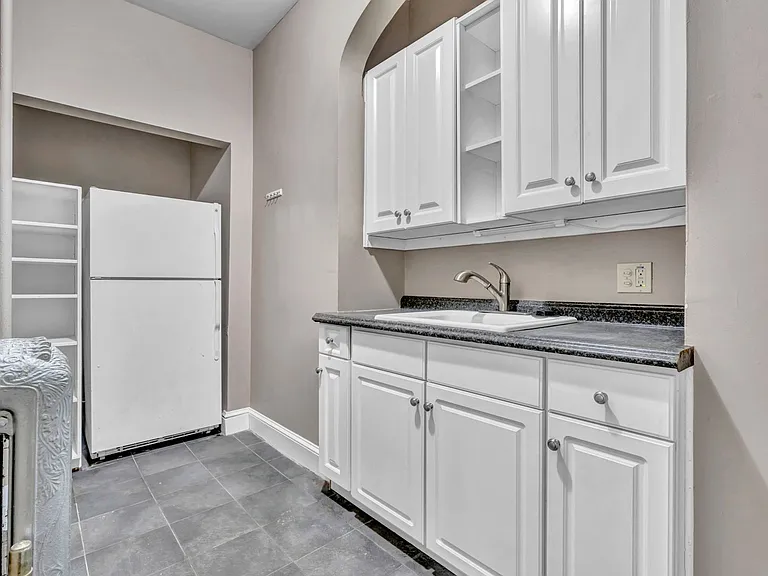 105 Sherman Street — Photo 8