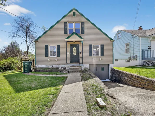 1893 Ashbrook Dr, Cincinnati, OH 45238