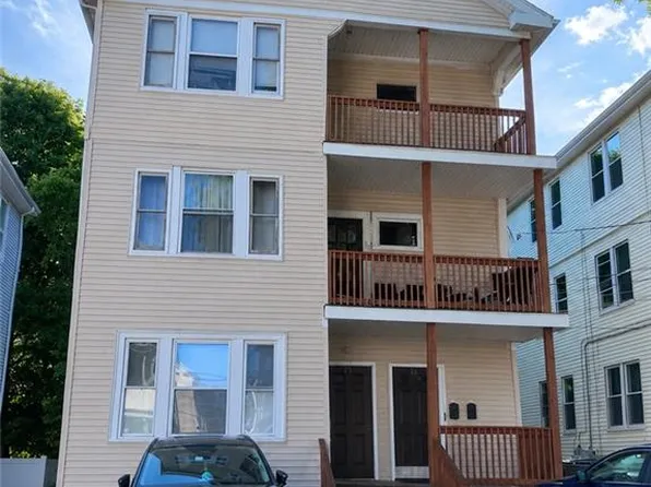 23 Richter St, Providence, RI 02908