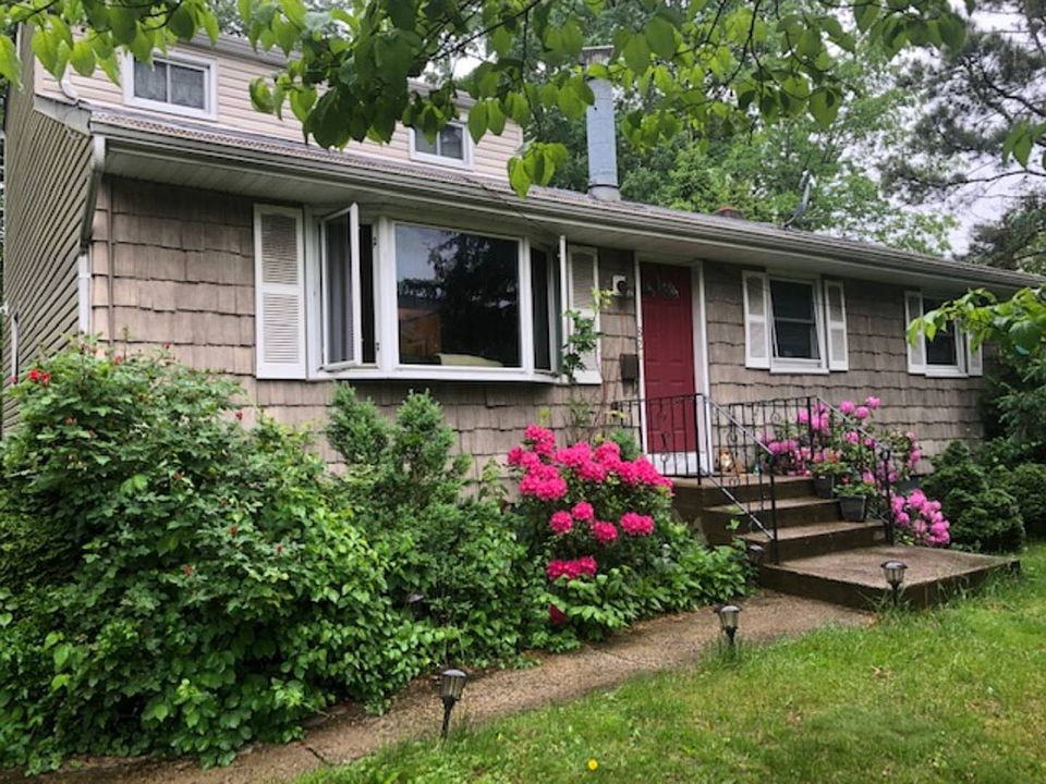 1st image of 82 College Ave