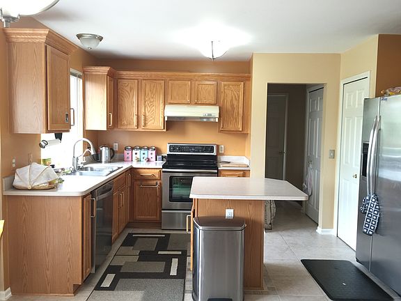 4th image of 42820 Dartmoor Cir