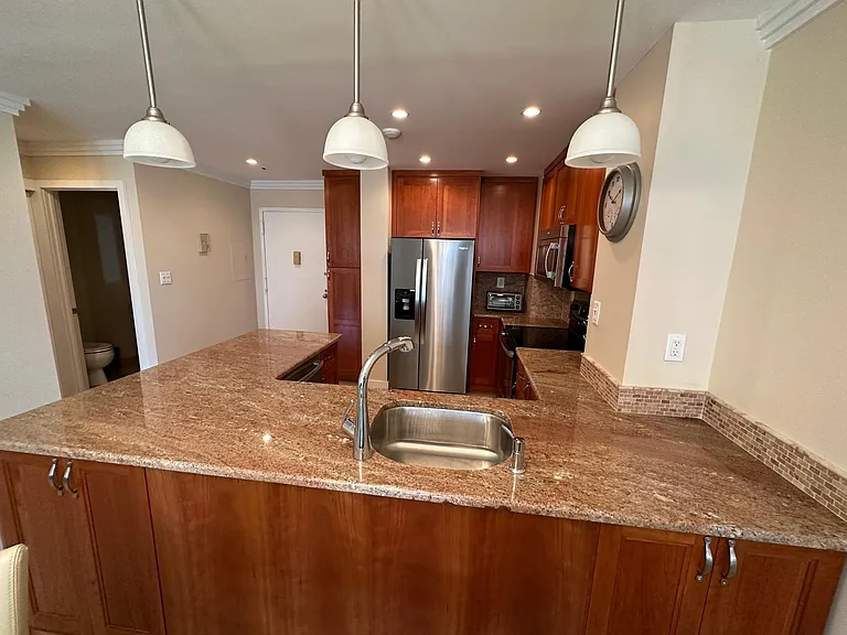 360 Shore Rd #7B — Photo 7