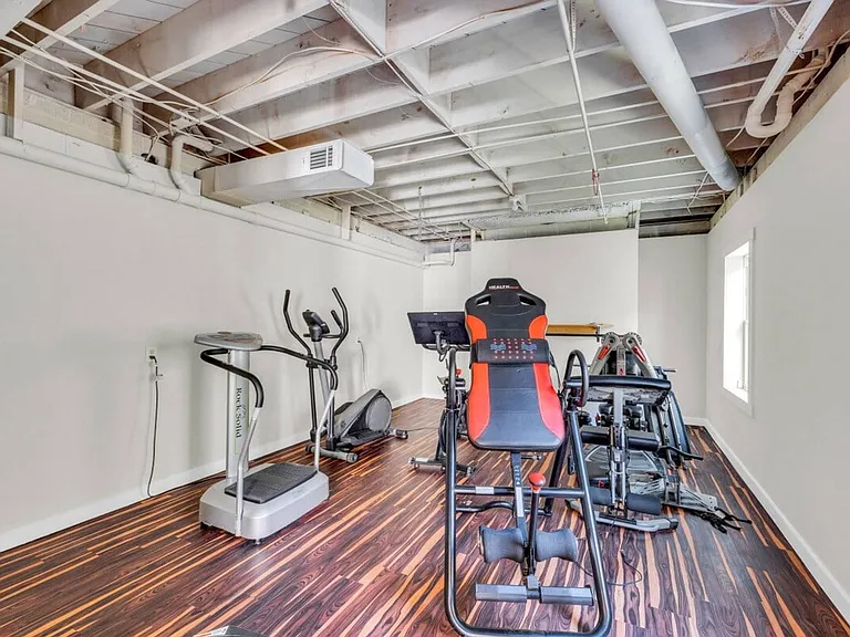 115 Wexford Pl #ID1302851P — Photo 76