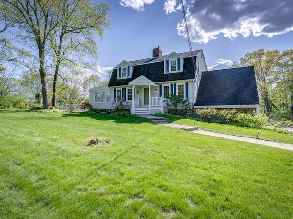 137 East Road, Hampstead, NH 03841