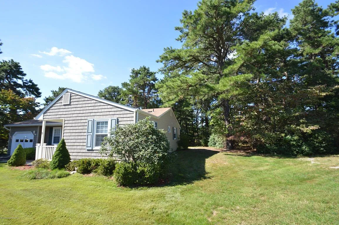 5 Darien Ct #61 photo 1