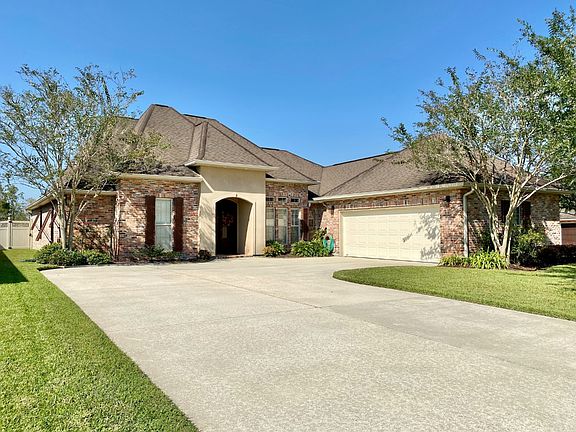 3rd image of 1073 Oak Harbor Dr
