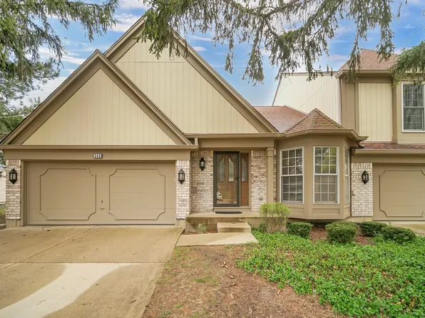 560 Cherbourg Ct S, Buffalo Grove, IL 60089