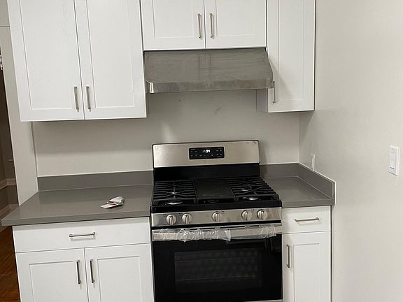 2nd image of 1367 7th Ave #1