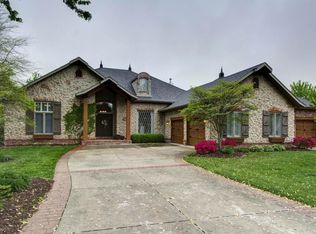 2293 S Forrest Heights Ave, Springfield, MO 65809