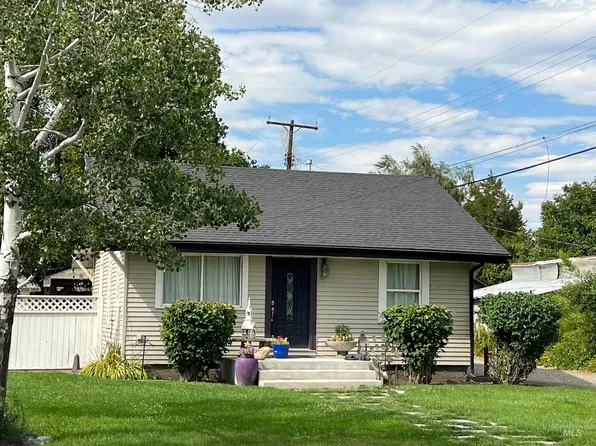 652 W 1st Ave, Glenns Ferry, ID 83623
