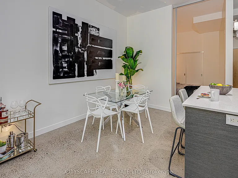 510 King St E #313 — Photo 10