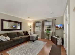 148 Cortland Ln, Bedminster, NJ 07921