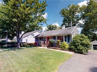 4 Villa Rd, Pearl River, NY 10965