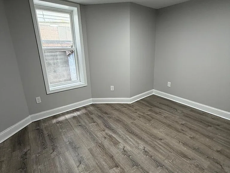 552 Central Ave — Photo 11