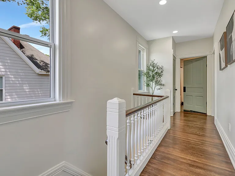 3020 Daytona Ave — Photo 11