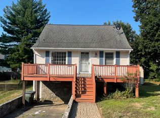 281 Oakwood St, Bridgeport, CT 06606