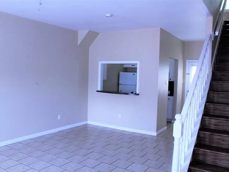 1616 Avenue N #6 — Photo 5