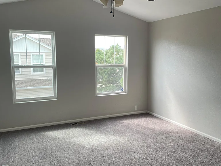 6423 Leisure Hill Grv — Photo 12