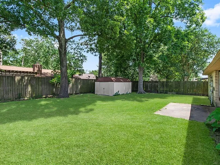 9718 Shady Tree Ln — Photo 26