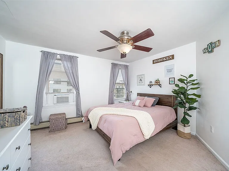 516 Adams St #4 — Photo 5