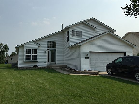 3rd image of 5300 Meadowbrook St