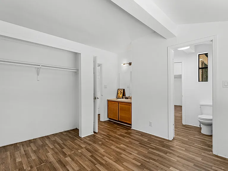 2134 Chuska Ovi — Photo 12