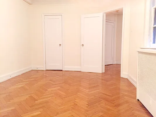 Rented by LIVING QUARTERS NY INC | media 8