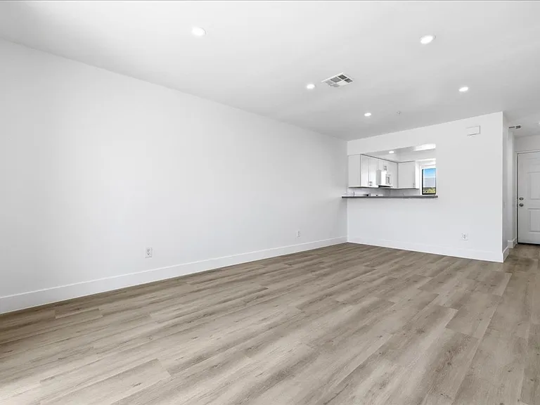 44441 San Rafael Avenue — Photo 18