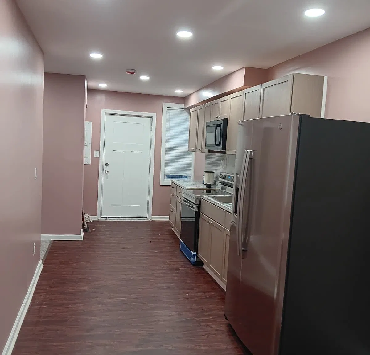 2 bed, 1.5 bath, 1300 sqft, $1,700 — Photo 1