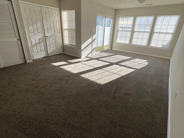 4803 Limestone Ct — Photo 32
