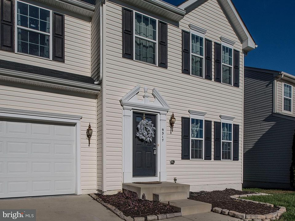 1st image of 9317 Birch Cliff Dr